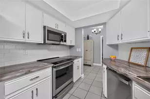 255 Mark Twain Ln, Rotonda West, FL 33947 - Photo 12