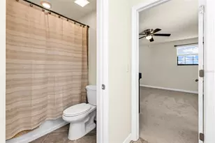 13682 Vancanza Dr, Venice, FL 34293 - Photo 46