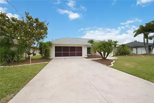 63 Clubhouse Rd, Rotonda West, FL 33947 - Photo 1