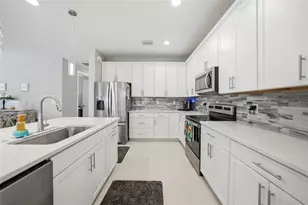 2117 Laurifolia Ct, North Port, FL 34289 - Photo 10