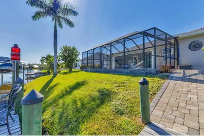 8058 Santa Cruz Drive, Port Charlotte, FL 33981 - Photo 34