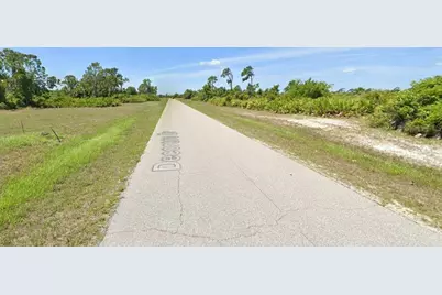 39 Decorore Drive, Rotonda West, FL 33947 - Photo 4