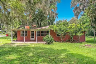 1880 Cr 422, Lake Panasoffkee, FL 33538 - Photo 1