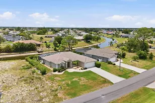 156 Mark Twain Ln, Rotonda West, FL 33947 - Photo 2