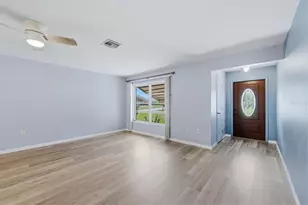 1042 Malay Terrace NW, Port Charlotte, FL 33948 - Photo 10