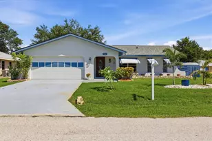1042 Malay Terrace NW, Port Charlotte, FL 33948 - Photo 4