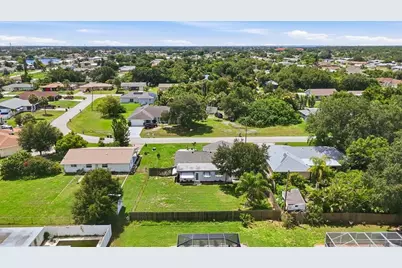 1042 Malay Terrace NW, Port Charlotte, FL 33948 - Photo 40