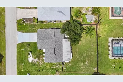 1042 Malay Terrace NW, Port Charlotte, FL 33948 - Photo 36