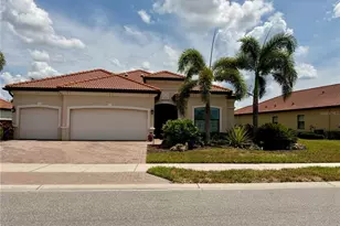 23547 Waverly Cir, Venice, FL 34293 - Photo 1