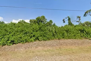 177 Antilla Dr, Rotonda West, FL 33947 - Photo 1