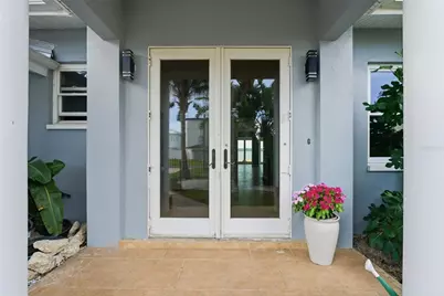 16115 4th Street E, Redington Beach, FL 33708 - Photo 6