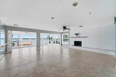16115 4th Street E, Redington Beach, FL 33708 - Photo 10