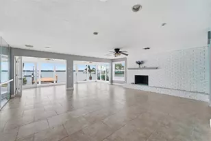 16115 4th St E, Redington Beach, FL 33708 - Photo 10