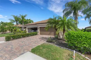 6619 Candlestick Dr, Bradenton, FL 34212 - Photo 2