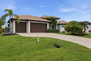 8330 Tracy Cir, Port Charlotte, FL 33981 - Photo 6