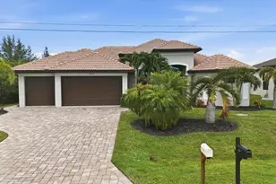 8330 Tracy Cir, Port Charlotte, FL 33981 - Photo 4