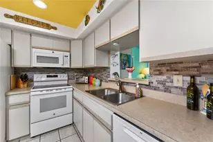 23 Annapolis Ln, Rotonda West, FL 33947 - Photo 18