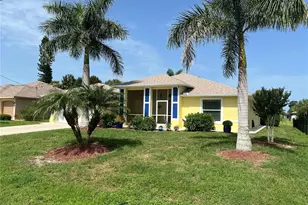 13 Broadmoor Ln, Rotonda West, FL 33947 - Photo 2
