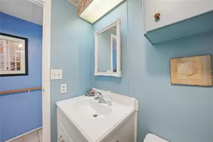 195 S Fiji Cir, Englewood, FL 34223 - Photo 14