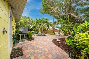 1330 Holiday Dr, Englewood, FL 34223 - Photo 40