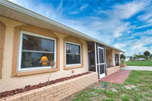 27 Annapolis Ln, Rotonda West, FL 33947 - Photo 6