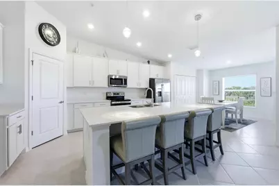 12580 Galapagos Court #204, Venice, FL 34293 - Photo 6