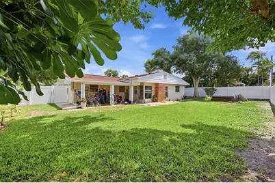 630 E Seminole Drive, Venice, FL 34293 - Photo 32