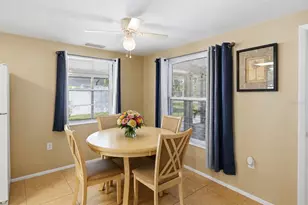 630 E Seminole Dr, Venice, FL 34293 - Photo 14