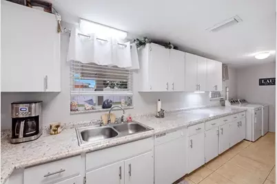 630 E Seminole Drive, Venice, FL 34293 - Photo 18