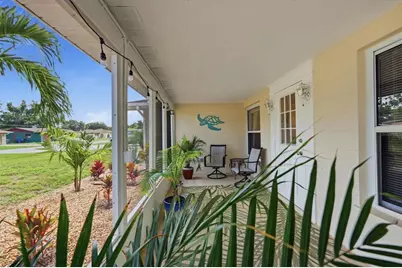 630 E Seminole Drive, Venice, FL 34293 - Photo 6