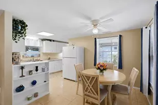 630 E Seminole Dr, Venice, FL 34293 - Photo 12