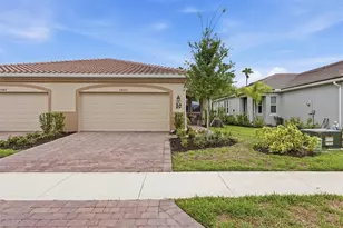 20411 Symphony Pl, Venice, FL 34293 - Photo 2