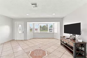 18186 Iris Rd, Fort Myers, FL 33967 - Photo 6