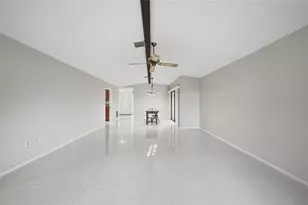 49 Sandstone Cir, Venice, FL 34293 - Photo 8