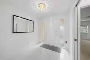 49 Sandstone Cir, Venice, FL 34293 - Photo 2