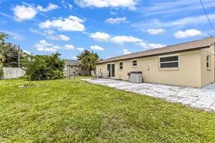 1032 Elaine St, Venice, FL 34285 - Photo 22