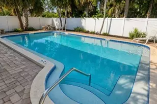 9030 Blind Pass Rd, Saint Petersburg, FL 33706 - Photo 16