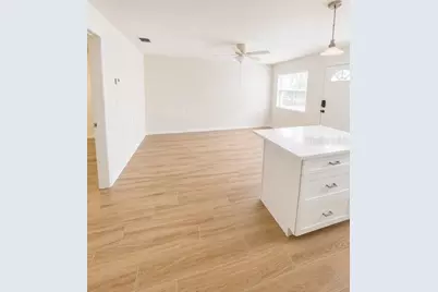 9030 Blind Pass Road #D6, Saint Petersburg, FL 33706 - Photo 4