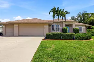 162 Medalist Rd, Rotonda West, FL 33947 - Photo 2