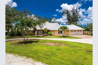 200 S Oxford Drive, Englewood, FL 34223 - Photo 2