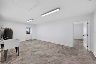 200 S Oxford Dr, Englewood, FL 34223 - Photo 52