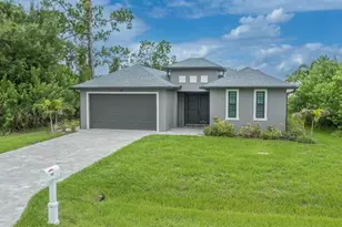 149 Wahoo Dr, Rotonda West, FL 33947 - Photo 2
