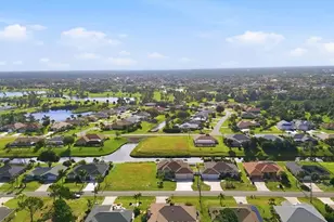 90 Broadmoor Ln, Rotonda West, FL 33947 - Photo 2