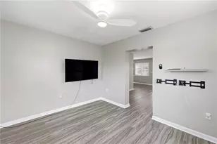 1317 Cypress Ave, Venice, FL 34285 - Photo 10