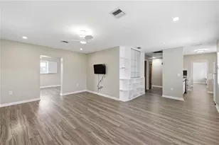 1317 Cypress Ave, Venice, FL 34285 - Photo 6