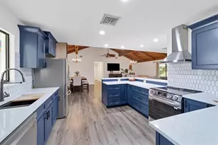 18 Pebble Beach Rd, Rotonda West, FL 33947 - Photo 8
