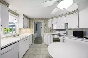 16 N Granada Plaza, Englewood, FL 34223 - Photo 14