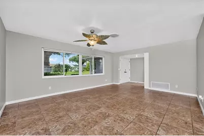 559 Mount Vernon Drive, Venice, FL 34293 - Photo 16