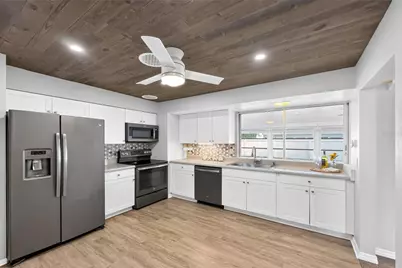 559 Mount Vernon Drive, Venice, FL 34293 - Photo 22