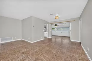 559 Mt Vernon Dr, Venice, FL 34293 - Photo 18